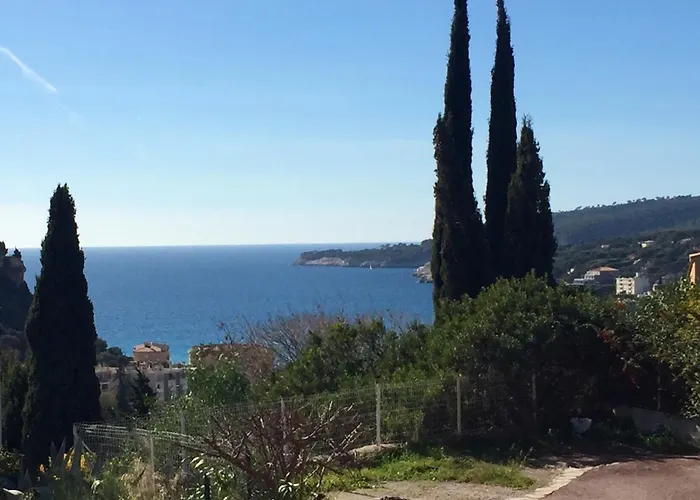 Panoramic Vue 3 Etoiles * Cassis
