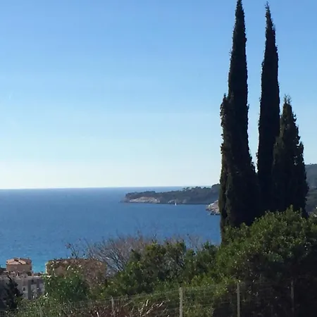 Panoramic Vue 3 Etoiles Cassis